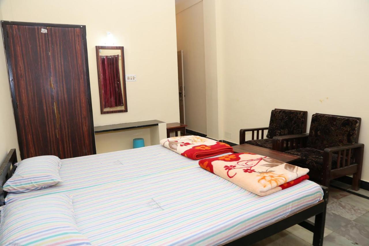 Sooryakamal Mahal Hotel Dharmastala Buitenkant foto